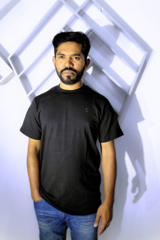 Black Solid T-shirt For Men
